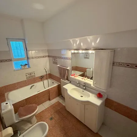 Silver View House Apartman Theológosz